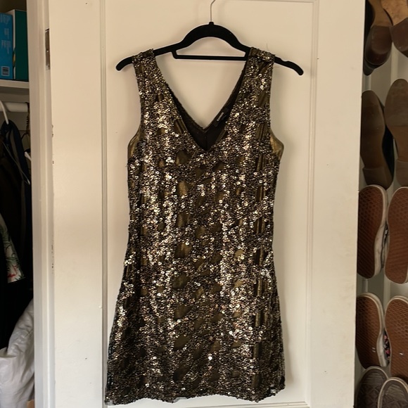 Express mini dress - Picture 2 of 3